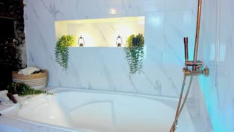 Snapshot of _luna_dupont_ chatting on February 4, 2025, 6:38 pm  Luna  online show from February 4, 2025, 6:38 pm