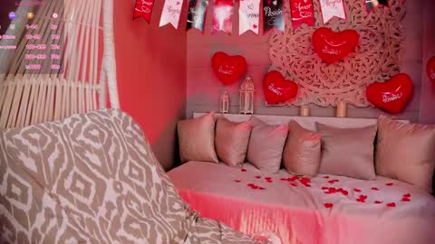 Snapshot of _luna_dupont_ chatting on February 14, 2025, 2:02 pm  Luna  online show from February 14, 2025, 2:02 pm