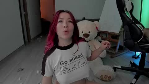 Snapshot of _lunaa__ chatting on February 13, 2025, 5:48 am _lunaa__ online show from February 13, 2025, 5:48 am