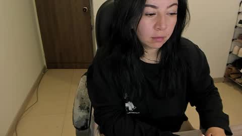 Snapshot of _miss_coco_ chatting on December 15, 2024, 8:08 am _miss_coco_ online show from December 15, 2024, 8:08 am