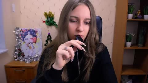 Snapshot of _nicole_new chatting on December 11, 2024, 12:12 pm Nica online show from December 11, 2024, 12:12 pm