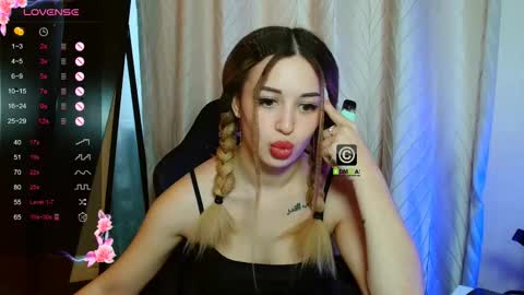 _pretty_cherry_ online show from October 5, 2025, 12:25 pm