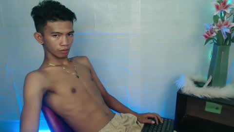 _rellvanxx online show from March 5, 2025, 9:37 pm