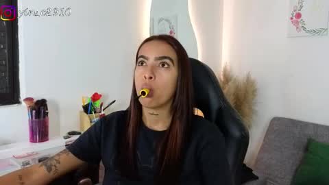 Snapshot of _sophiebrown__ chatting on December 13, 2024, 10:51 am Andrea The Next Stream Wednesday online show from December 13, 2024, 10:51 am