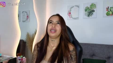 Snapshot of _sophiebrown__ chatting on January 11, 2025, 12:01 am Andrea The Next Stream Wednesday online show from January 11, 2025, 12:01 am