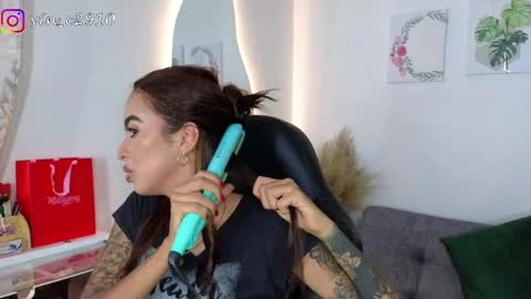 Snapshot of _sophiebrown__ chatting on January 13, 2025, 1:02 am Andrea The Next Stream Wednesday online show from January 13, 2025, 1:02 am