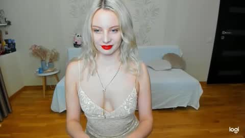 Marie online show from September 23, 2025, 2:09 pm
