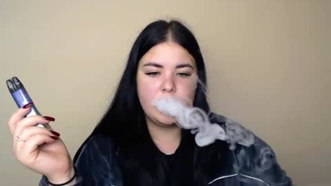Snapshot of _trisha_li chatting on October 1, 2025, 12:22 pm Trisha online show from October 1, 2025, 12:22 pm