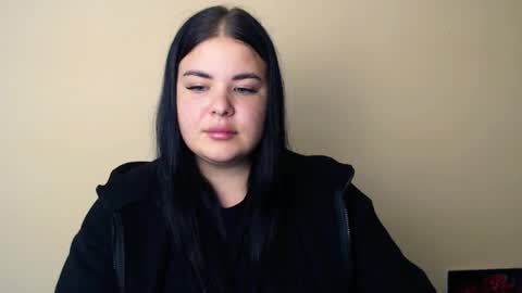 Snapshot of _trisha_li chatting on October 8, 2025, 10:46 am Trisha online show from October 8, 2025, 10:46 am