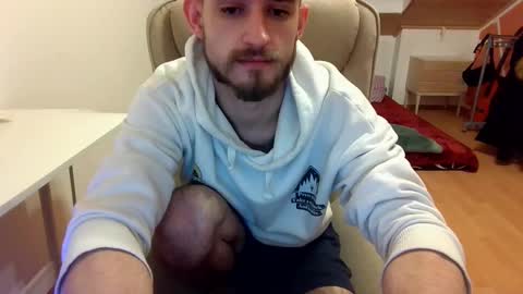 Snapshot of _v_l_a_d_ chatting on February 4, 2025, 8:17 pm Vlad online show from February 4, 2025, 8:17 pm