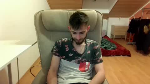 Snapshot of _v_l_a_d_ chatting on February 8, 2025, 7:38 pm Vlad online show from February 8, 2025, 7:38 pm