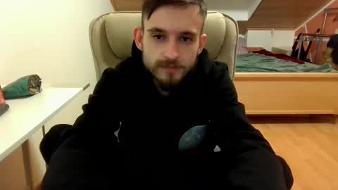 Snapshot of _v_l_a_d_ chatting on February 12, 2025, 10:59 pm Vlad online show from February 12, 2025, 10:59 pm