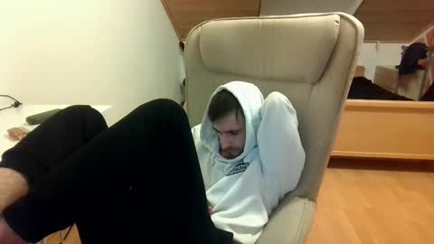 Snapshot of _v_l_a_d_ chatting on March 12, 2025, 2:30 am Vlad online show from March 12, 2025, 2:30 am