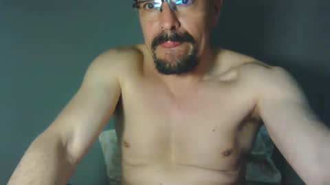 _yjesneth2011 online show from October 7, 2025, 1:03 am