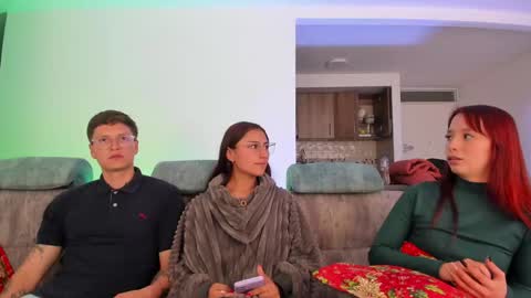 Snapshot of a_sexy_couple__ chatting on December 7, 2024, 2:13 pm A Sexy Couple online show from December 7, 2024, 2:13 pm