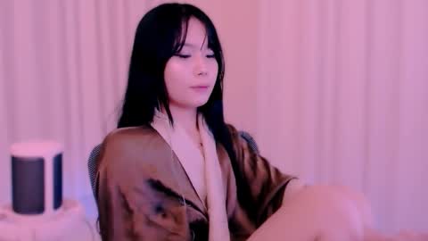 a_yinn online show from November 8, 2025, 10:19 pm