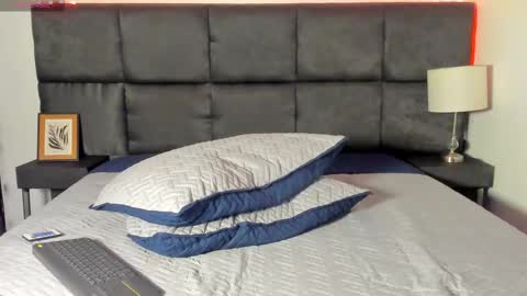 Snapshot of aaron_spencer13 chatting on October 22, 2025, 7:13 pm Aron online show from October 22, 2025, 7:13 pm