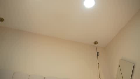 Snapshot of abby_me chatting on October 20, 2025, 12:05 pm A B B Y online show from October 20, 2025, 12:05 pm