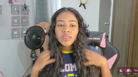 Snapshot of abby_tits chatting on December 13, 2024, 7:10 pm ABBY  online show from December 13, 2024, 7:10 pm