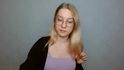 Snapshot of abbymoore__ chatting on January 26, 2025, 12:01 pm Abby Lovense is active online show from January 26, 2025, 12:01 pm