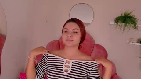 Snapshot of abbywathson chatting on September 19, 2025, 7:58 pm A B B Y online show from September 19, 2025, 7:58 pm