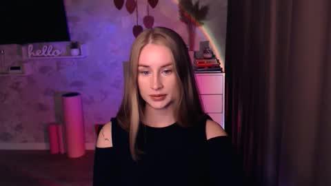 Anna online show from October 19, 2025, 6:52 pm