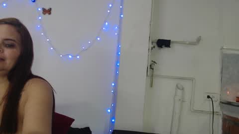 Snapshot of abigail_jhonss chatting on January 14, 2025, 8:31 am abigail_jhonss online show from January 14, 2025, 8:31 am