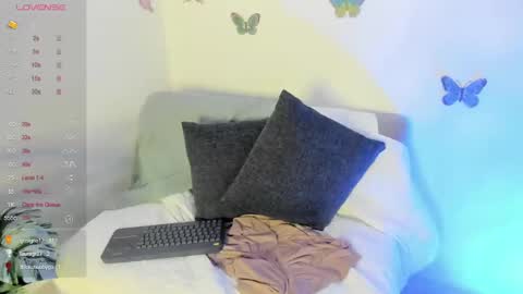 Snapshot of abigail_luna_ chatting on January 18, 2025, 12:57 am abi online show from January 18, 2025, 12:57 am