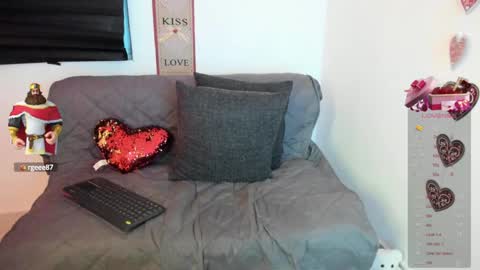 Snapshot of abigail_luna_ chatting on March 6, 2025, 4:30 am abi online show from March 6, 2025, 4:30 am