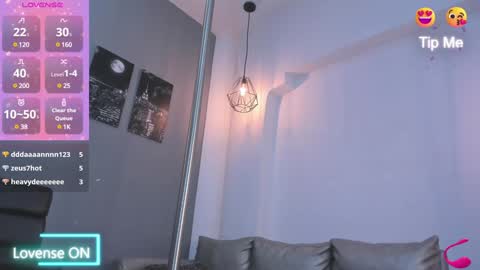 Snapshot of abril_ricci chatting on January 3, 2025, 6:44 am Abril  online show from January 3, 2025, 6:44 am