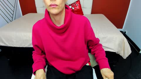 Snapshot of abrillee1 chatting on December 27, 2024, 7:46 pm ABRIL online show from December 27, 2024, 7:46 pm