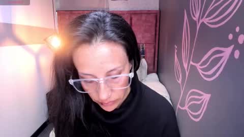 Snapshot of abrillee1 chatting on November 8, 2025, 11:43 am ABRIL online show from November 8, 2025, 11:43 am