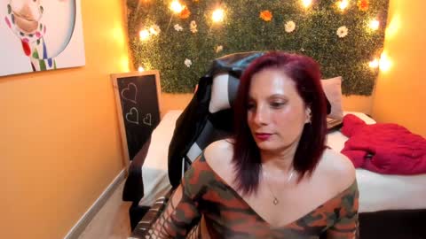 Snapshot of ada_mclaine2 chatting on January 29, 2025, 11:14 pm Ada online show from January 29, 2025, 11:14 pm