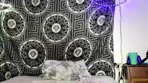 Snapshot of adam_hard_ chatting on October 30, 2025, 2:35 am Adam online show from October 30, 2025, 2:35 am