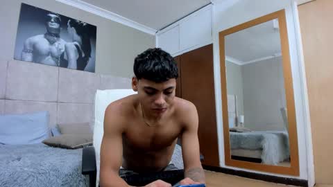 Snapshot of adam_piarse chatting on October 15, 2025, 4:01 am adam_piarse online show from October 15, 2025, 4:01 am