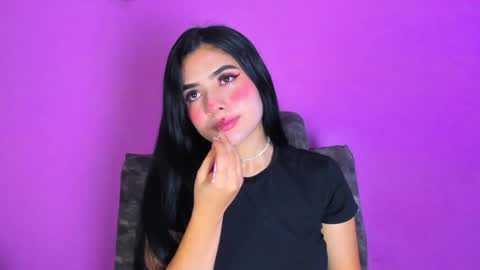 Snapshot of adara_johnson_ chatting on December 29, 2024, 11:40 am Adara Johnson online show from December 29, 2024, 11:40 am