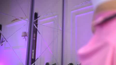 Snapshot of adelineking chatting on March 2, 2025, 3:13 am Ade online show from March 2, 2025, 3:13 am