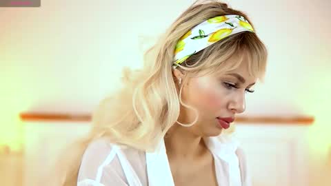 Snapshot of adelineking chatting on October 12, 2025, 2:10 am Ade online show from October 12, 2025, 2:10 am