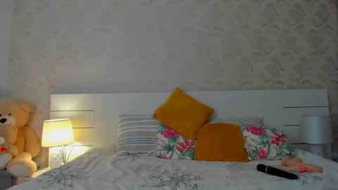 Snapshot of adellegirl chatting on February 19, 2025, 4:11 pm adellegirl online show from February 19, 2025, 4:11 pm