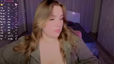 Snapshot of adelynnn chatting on September 16, 2025, 4:52 pm Ada online show from September 16, 2025, 4:52 pm