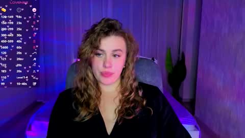 Snapshot of adelynnn chatting on September 26, 2025, 9:41 pm Ada online show from September 26, 2025, 9:41 pm