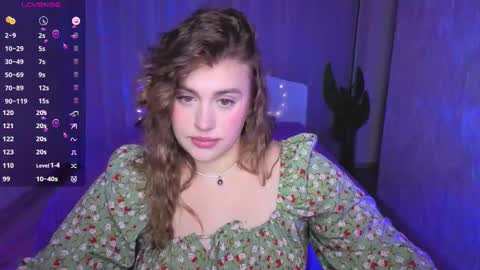 Snapshot of adelynnn chatting on October 3, 2025, 8:28 pm Ada online show from October 3, 2025, 8:28 pm