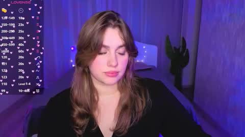 Snapshot of adelynnn chatting on October 6, 2025, 5:43 pm Ada online show from October 6, 2025, 5:43 pm