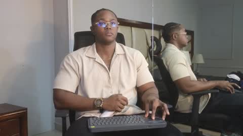 Snapshot of adonisknigh chatting on December 27, 2024, 9:11 pm Adonis Knight  online show from December 27, 2024, 9:11 pm