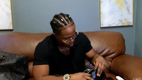 Snapshot of adonisknigh chatting on January 30, 2025, 12:06 pm Adonis Knight  online show from January 30, 2025, 12:06 pm