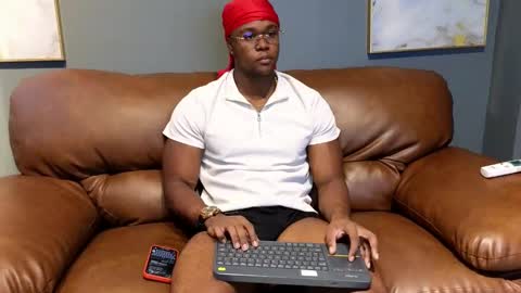 Snapshot of adonisknigh chatting on January 31, 2025, 11:56 am Adonis Knight  online show from January 31, 2025, 11:56 am