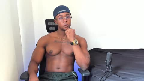 Snapshot of adonisknigh chatting on February 5, 2025, 3:31 pm Adonis Knight  online show from February 5, 2025, 3:31 pm
