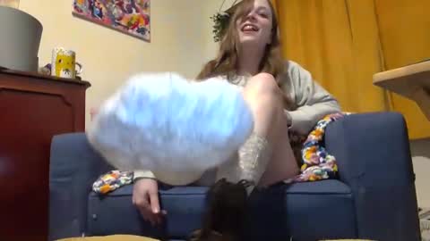 Snapshot of adorequeenbunny chatting on December 27, 2024, 9:00 pm Queen Bunny online show from December 27, 2024, 9:00 pm