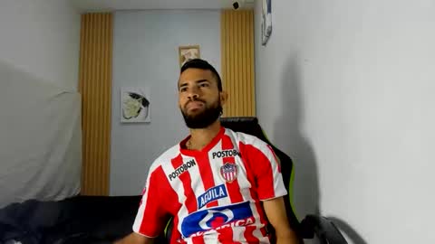 adri_sexboy229 online show from October 3, 2025, 7:38 am