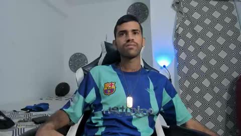 adri_sexboy229 online show from October 17, 2025, 7:11 am